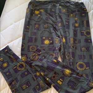 LulaRoe camera leggings